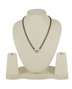 Muchmore Alloy Jewel Set  (White)